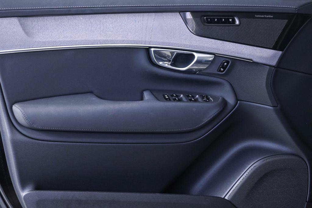 Certified 2026 Volvo XC90 B6 Ultra AWD/4WD image 8