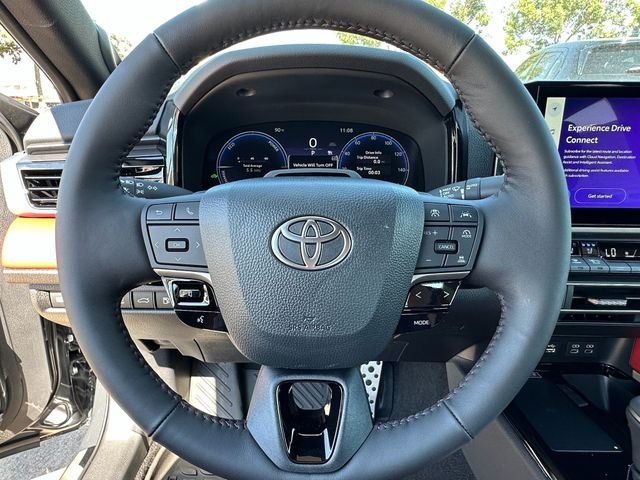New 2026 Toyota Camry Hybrid FWD image 11