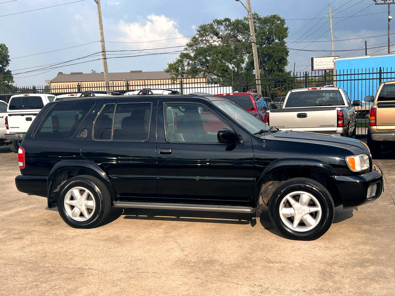 Used 2001 Nissan Pathfinder LE image 8