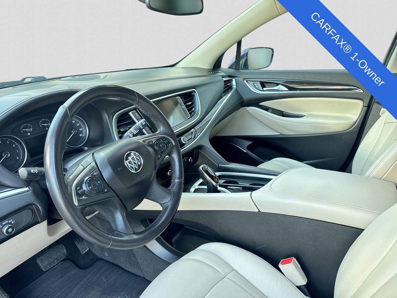 Used 2018 Buick Enclave Essence FWD image 2