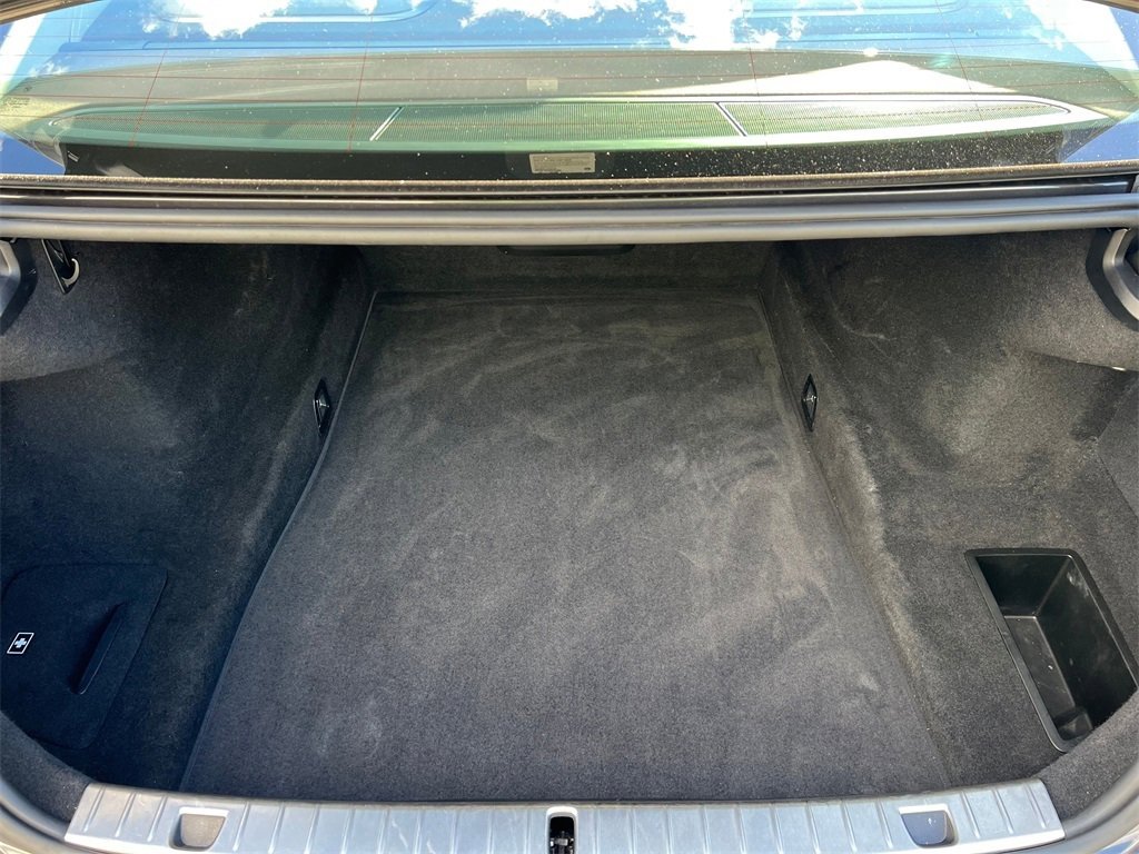 Used 2022 BMW 740i image 15