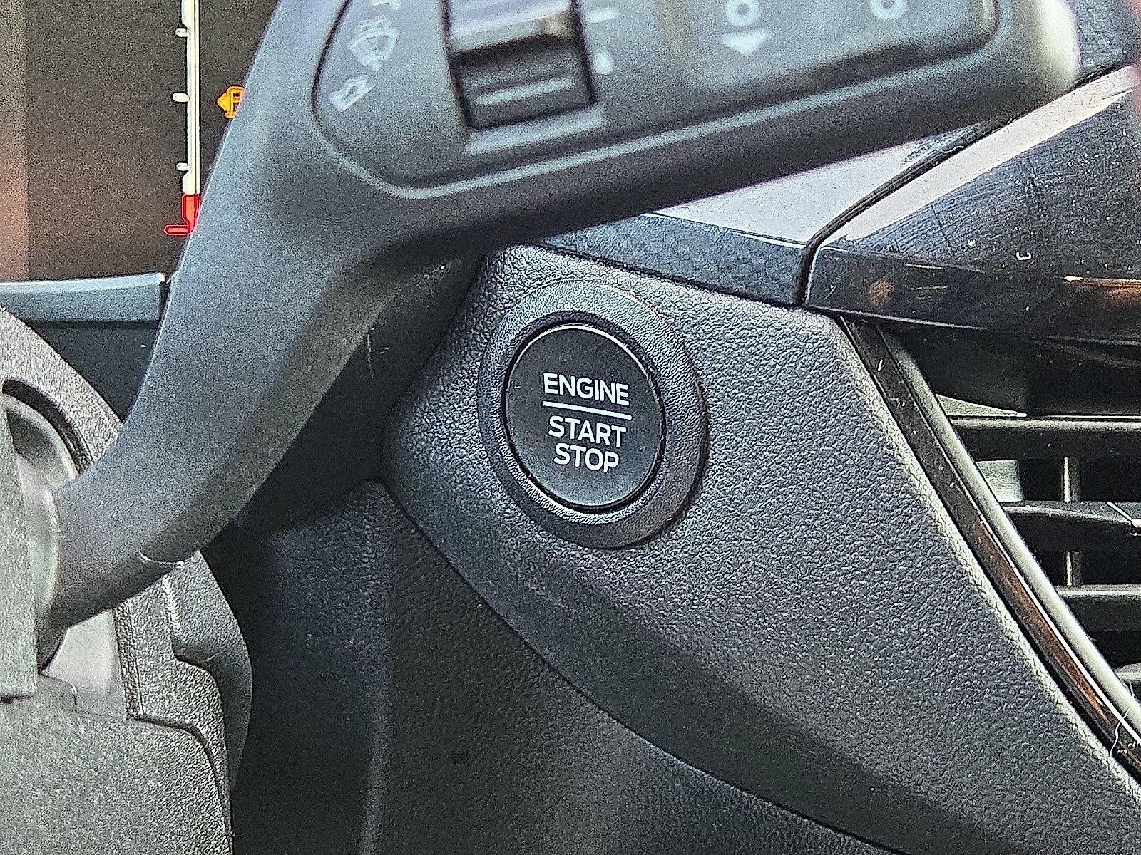Used 2023 Ford Escape ST-Line w/ Equipment Group 301A FWD image 31
