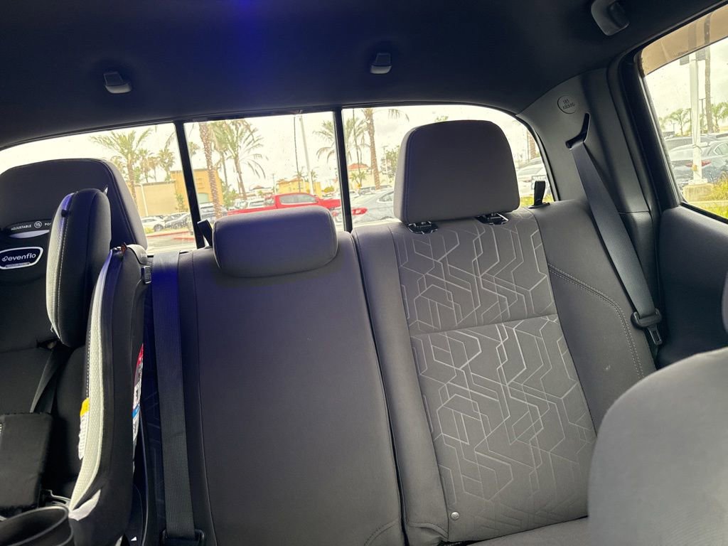 Used 2017 Toyota Tacoma TRD Sport RWD image 46