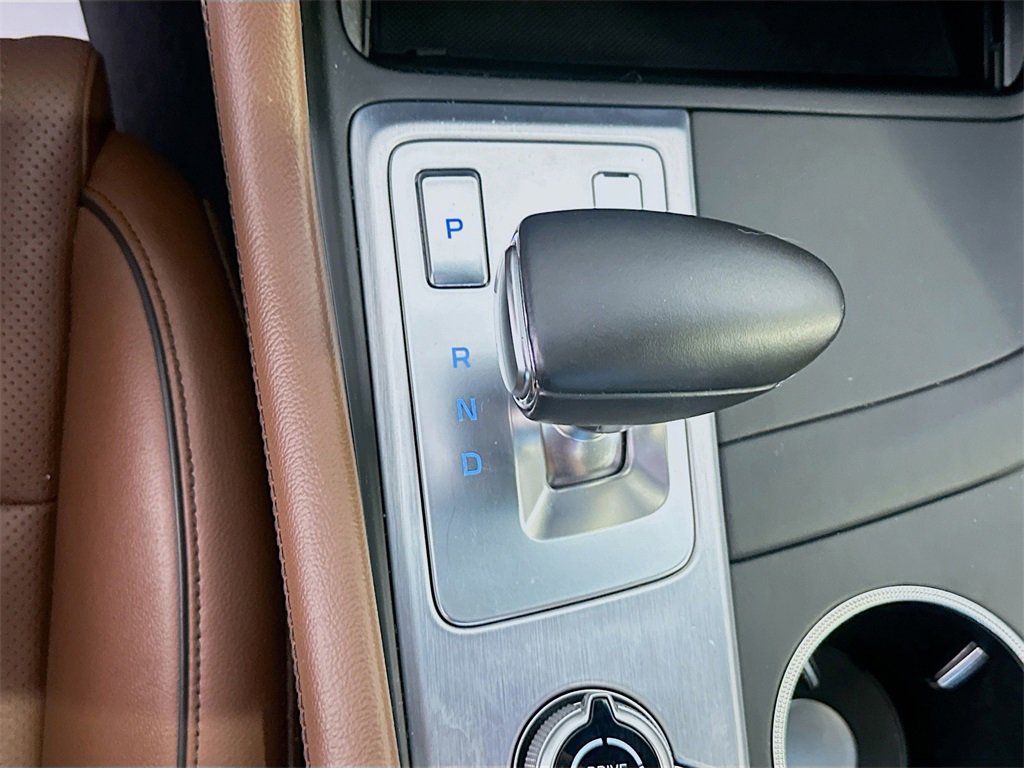 Used 2020 Genesis G70 2.0T w/ Elite Package image 17