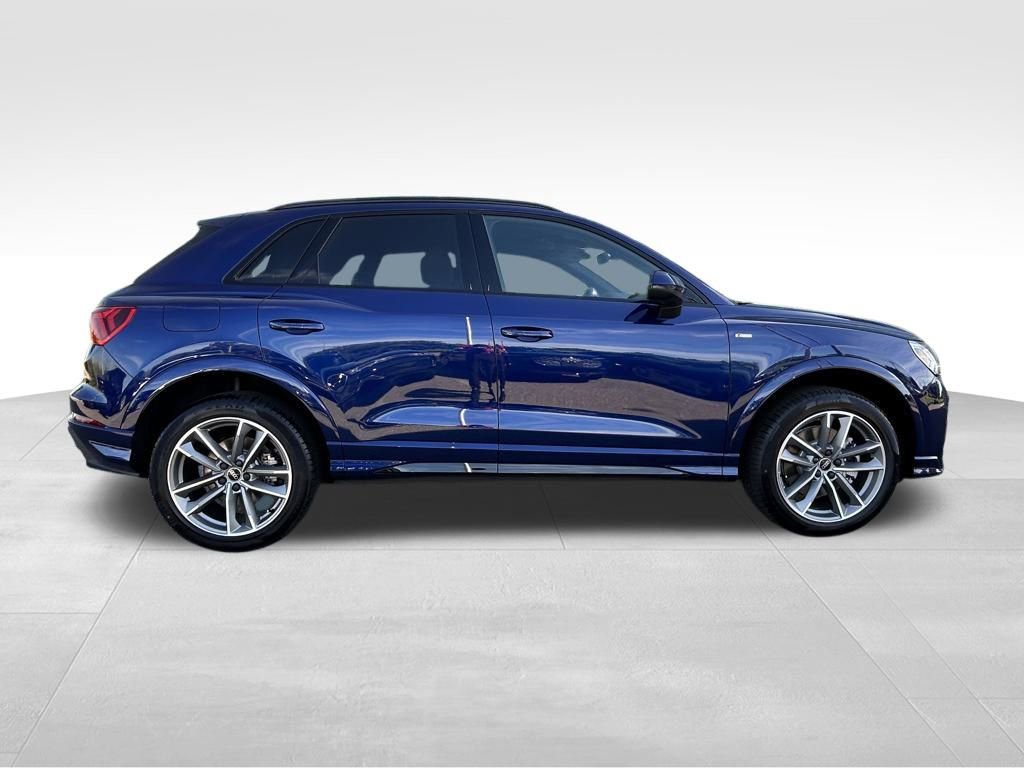 New 2025 Audi Q3 2.0T Premium image 3