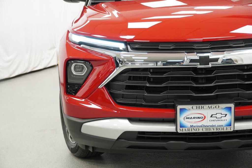 New 2026 Chevrolet TrailBlazer LT w/ LT Cold Weather Package FWD image 32