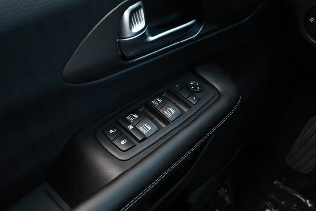 New 2027 Chrysler Pacifica Select FWD image 20