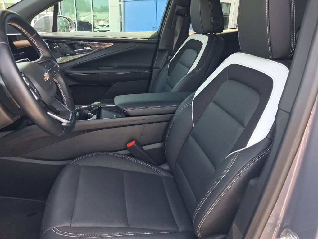 Used 2024 Chevrolet Blazer EV LT AWD/4WD image 21