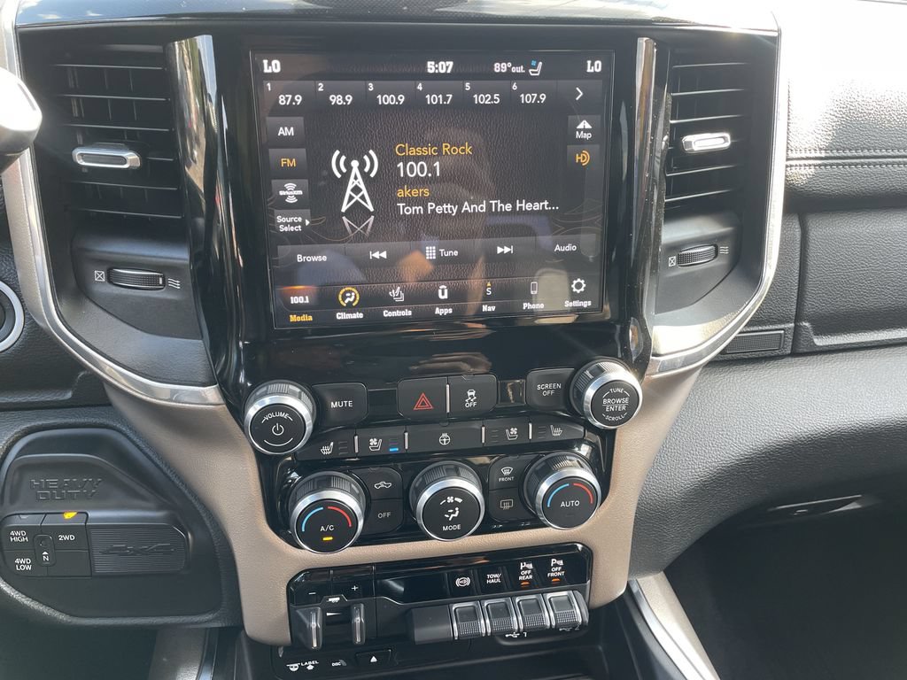 Used 2019 RAM 2500 Laramie AWD/4WD image 18