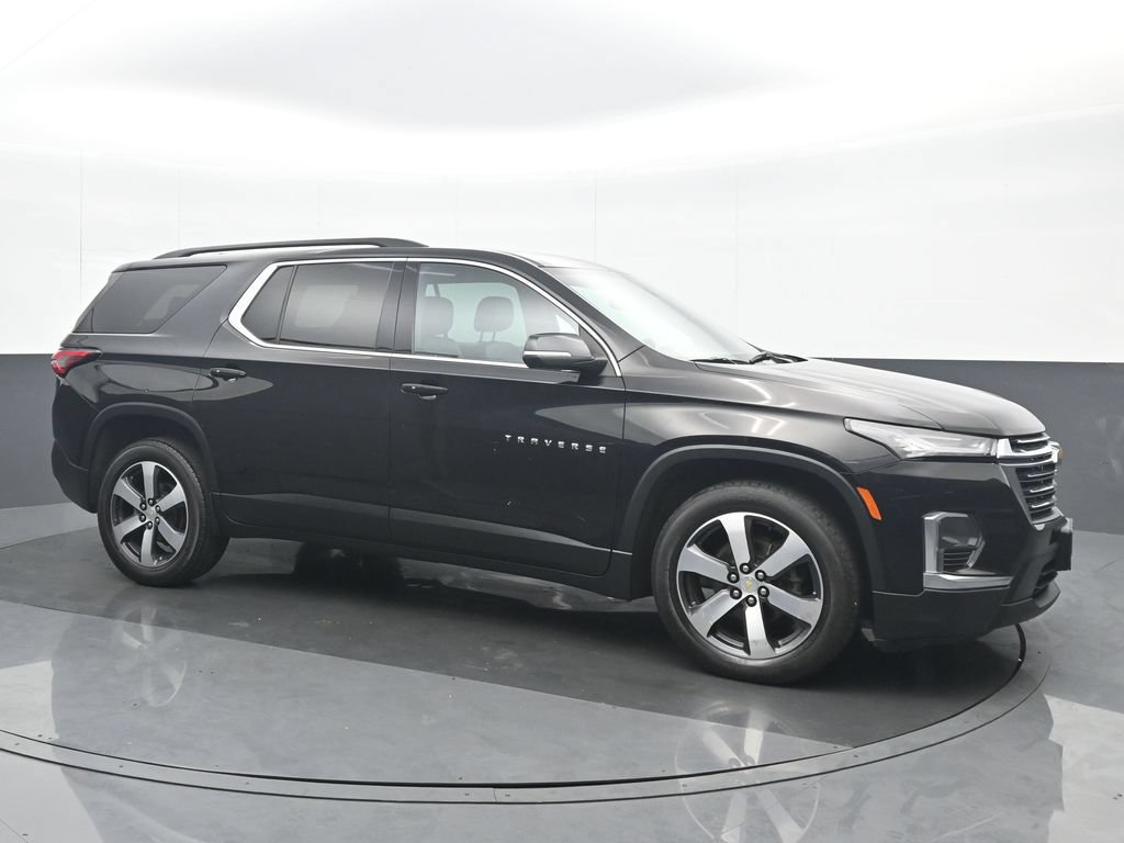 Used 2023 Chevrolet Traverse LT w/ LT Premium Package AWD/4WD image 8