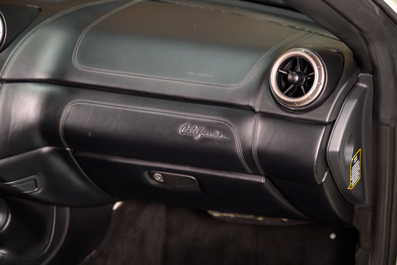 Used 2014 Ferrari California image 36