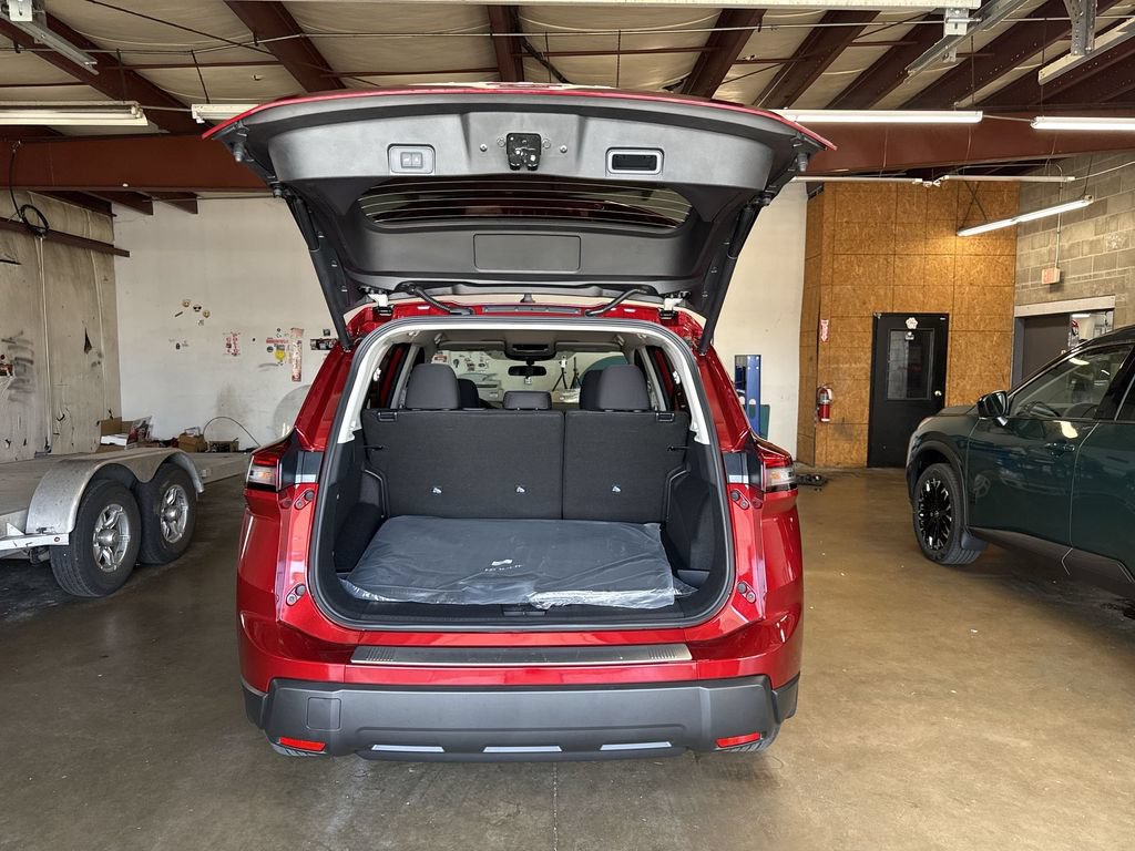 New 2026 Nissan Rogue SV w/ Cold Weather Package AWD/4WD image 19
