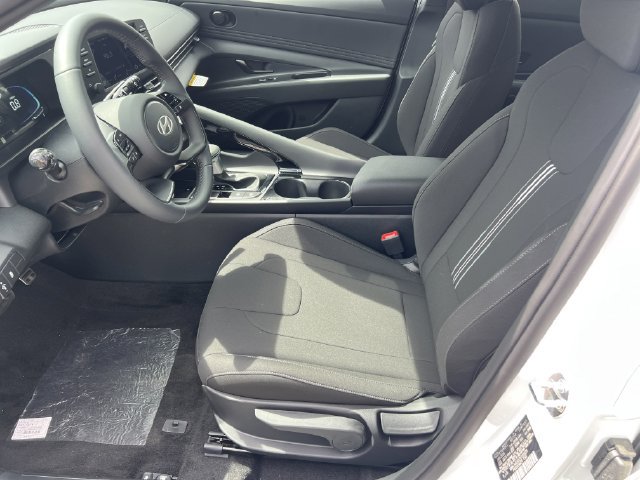 New 2026 Hyundai Elantra SEL Sport Premium FWD image 11