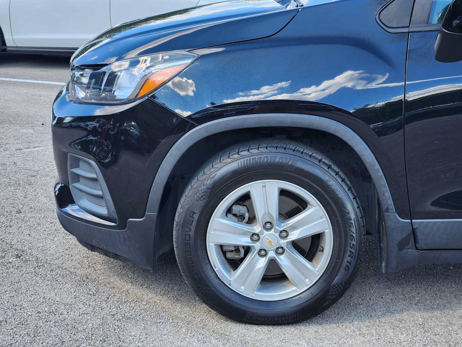 Used 2021 Chevrolet Trax LS w/ Tint and Cruise Package FWD image 8