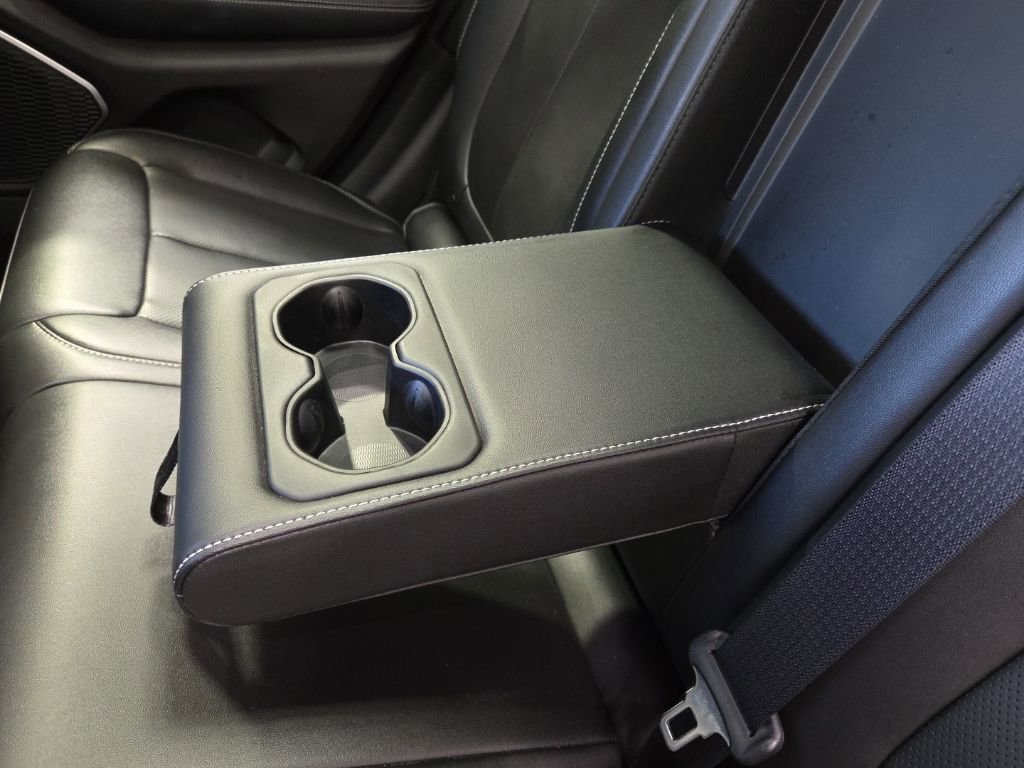 Used 2024 Jeep Grand Cherokee Limited w/ Luxury Tech Group II image 39