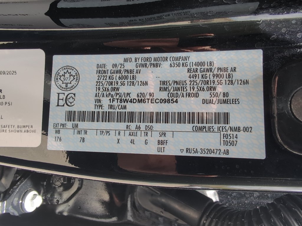 Used 2026 Ford F450 Platinum w/ FX4 Off-Road Package AWD/4WD image 24