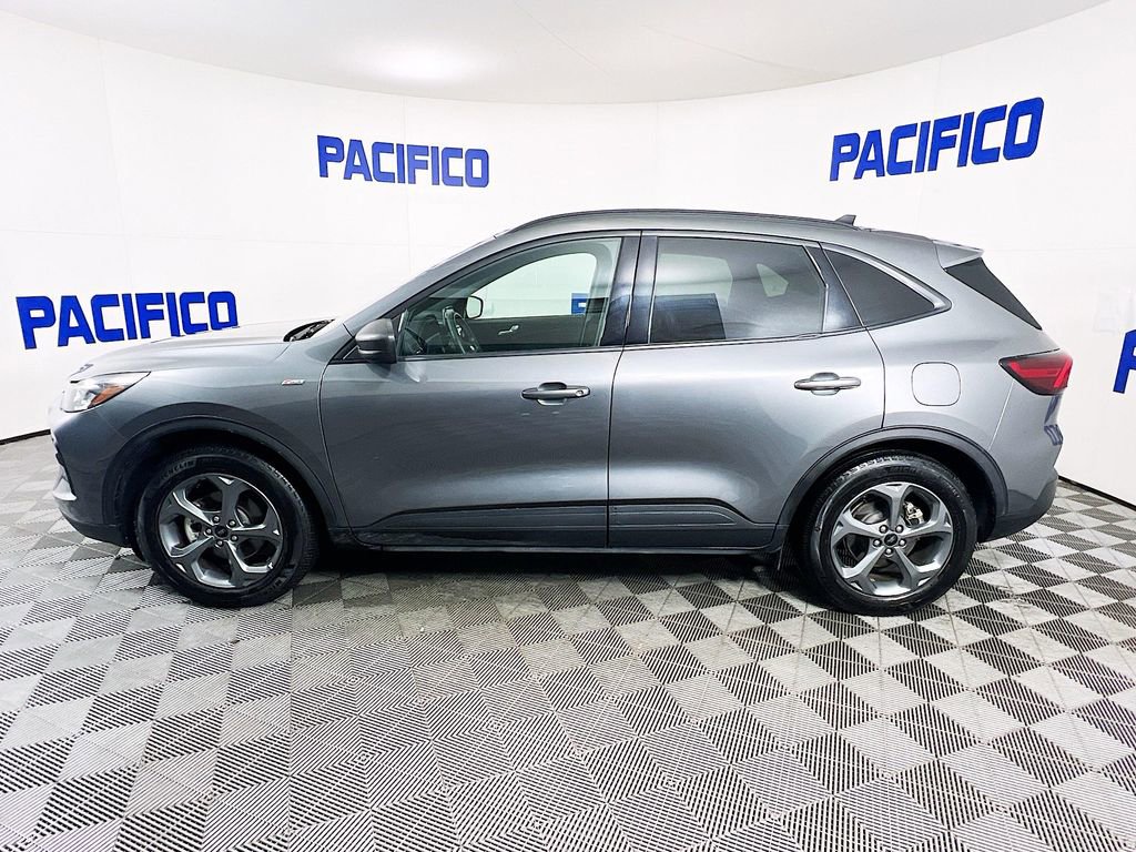 Certified 2025 Ford Escape ST-Line image 5