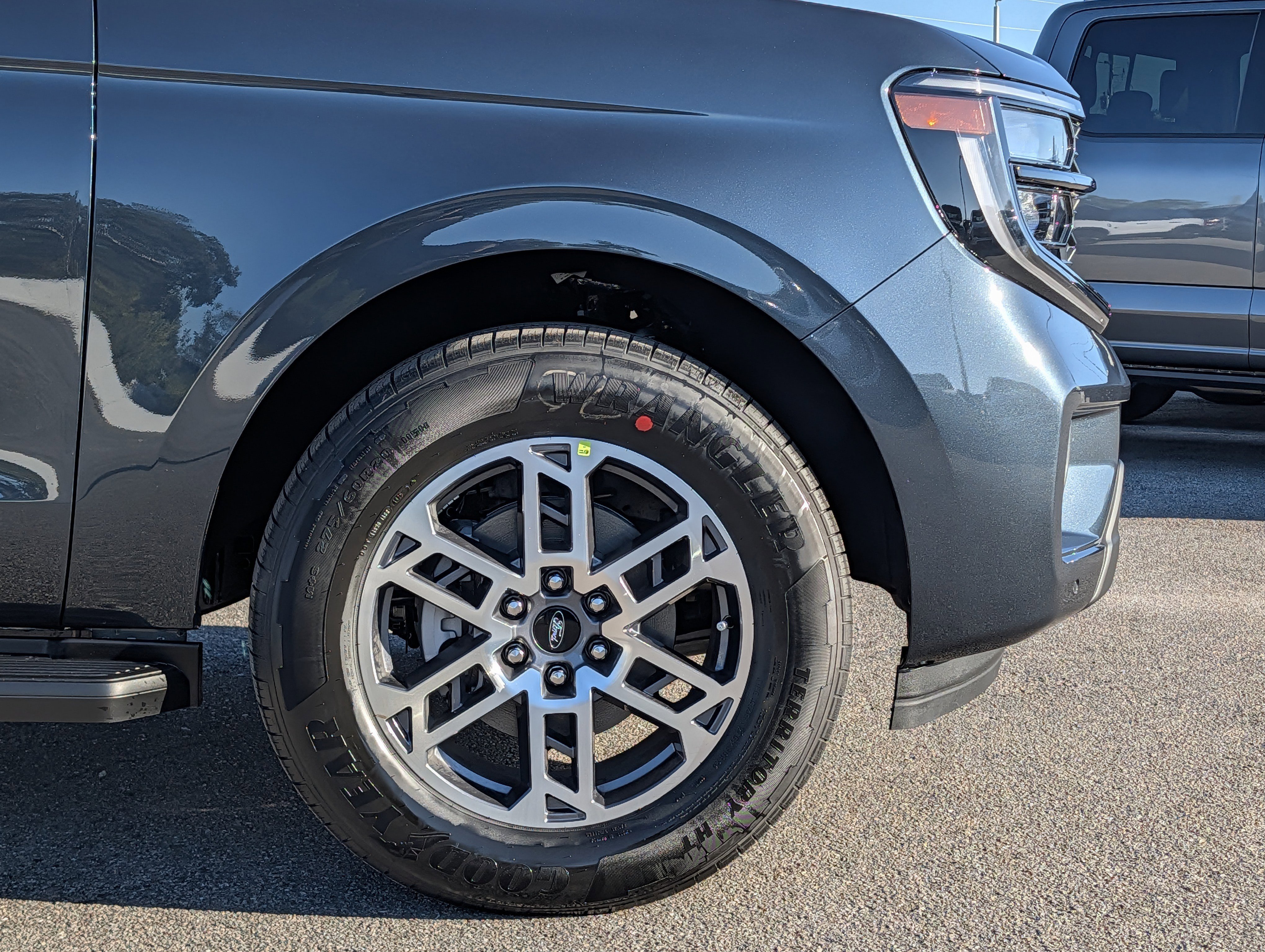 New 2026 Ford Expedition Active RWD image 12