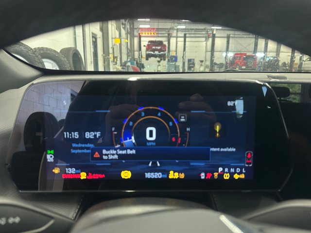 Used 2025 Chevrolet Equinox LT FWD image 21