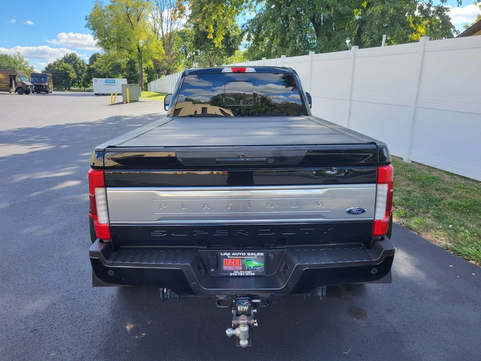 Used 2017 Ford F450 Platinum w/ Platinum Ultimate Package AWD/4WD image 4