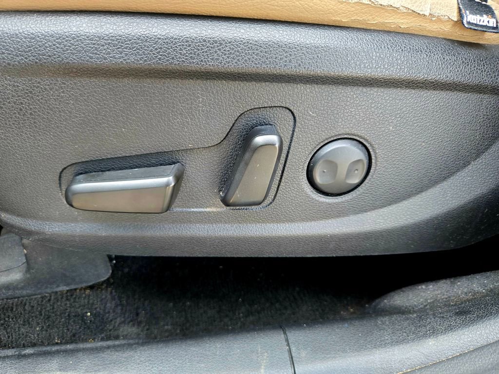 Used 2020 Hyundai Santa Fe SEL w/ Convenience Package image 27