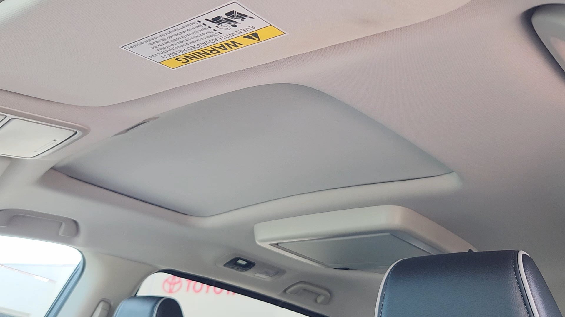 Used 2025 Honda Odyssey Touring image 11