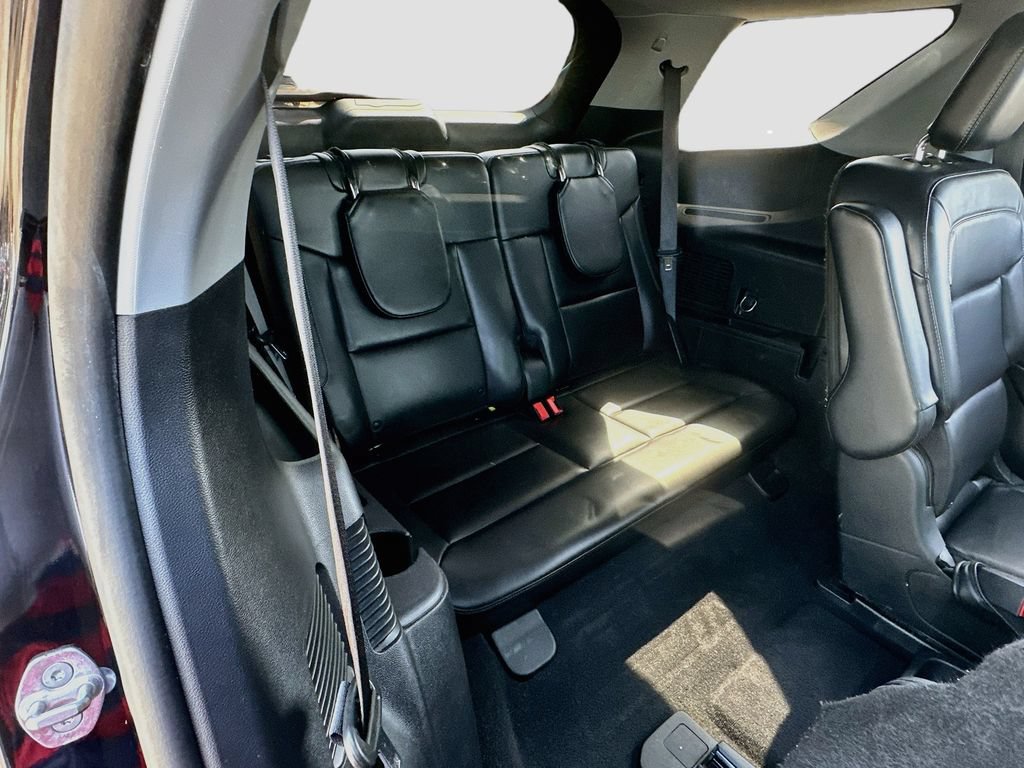 Used 2021 Ford Explorer XLT w/ Equipment Group 202A RWD image 25