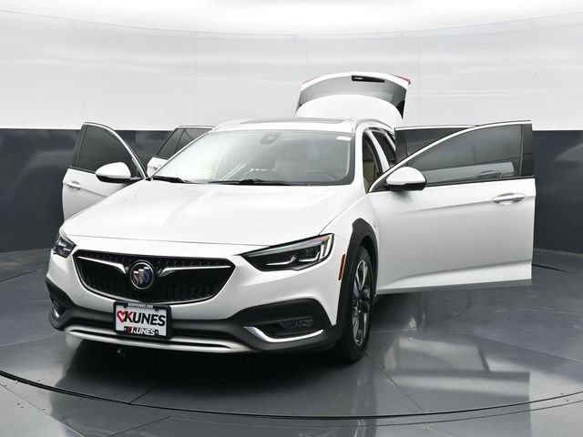 Used 2018 Buick Regal Essence w/ Driver Confidence Package #1 AWD/4WD image 53