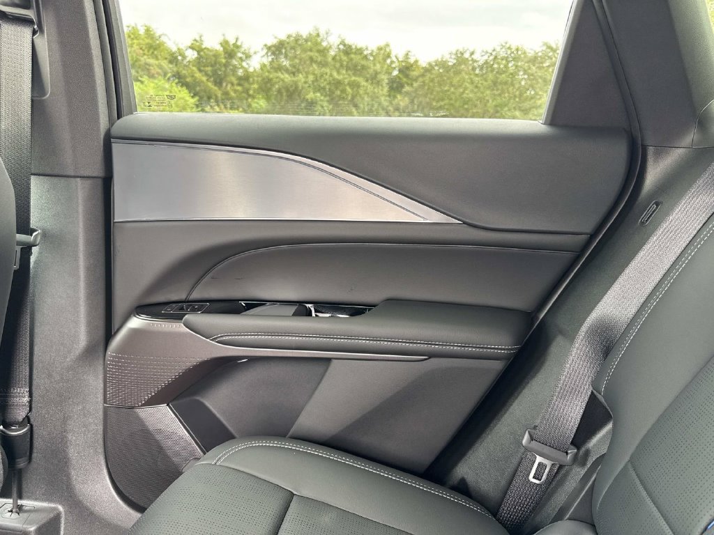 New 2027 Cadillac Lyriq Luxury RWD image 15