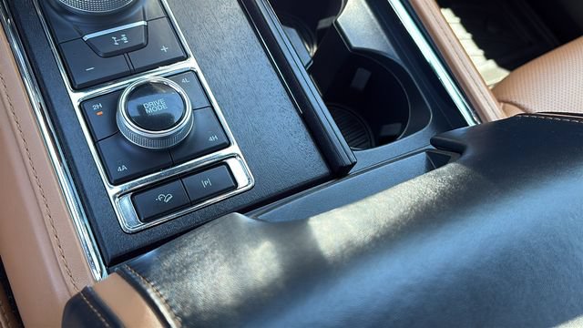 Used 2022 Ford Expedition Platinum AWD/4WD image 23