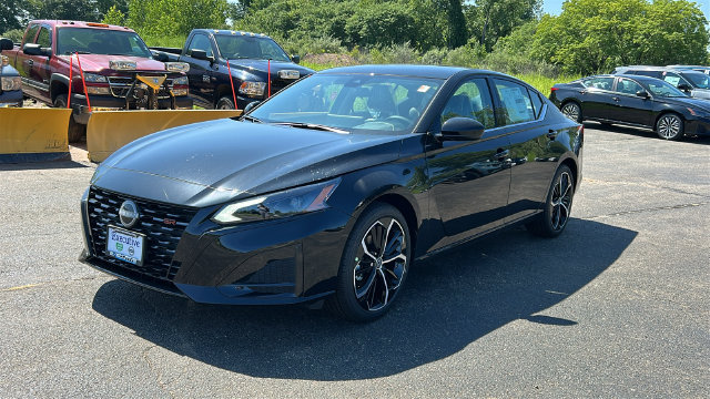 New 2026 Nissan Altima 2.5 SR FWD image 3