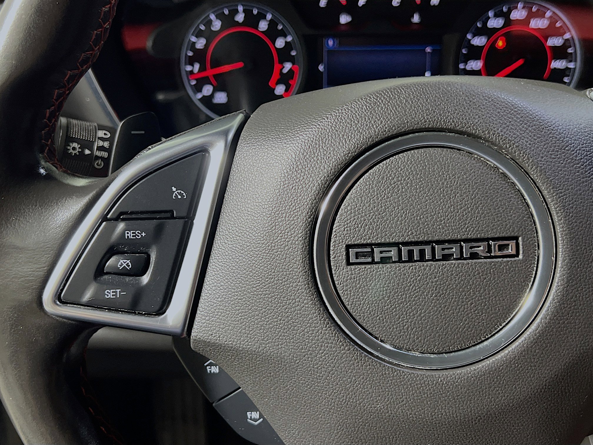 Used 2022 Chevrolet Camaro LT w/ Technology Package image 19