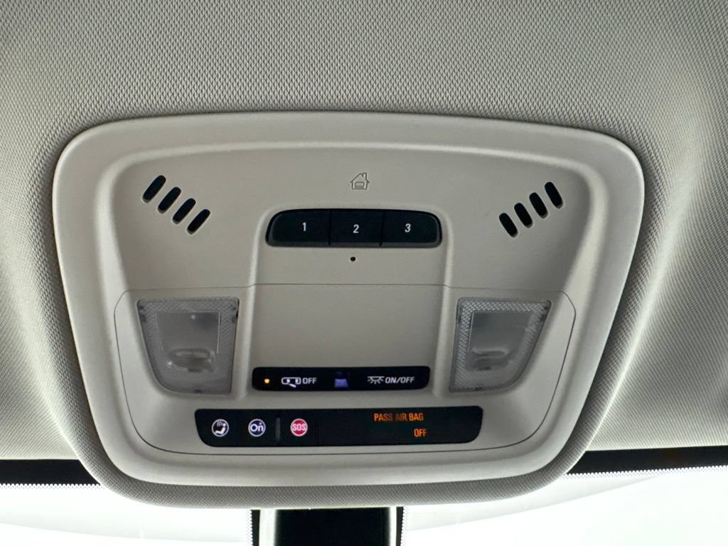Used 2020 Chevrolet Traverse LT w/ LPO, Floor Liner Package AWD/4WD image 30