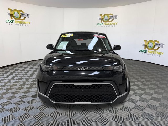 Certified 2025 Kia Soul LX w/ LX Technology Package FWD image 3