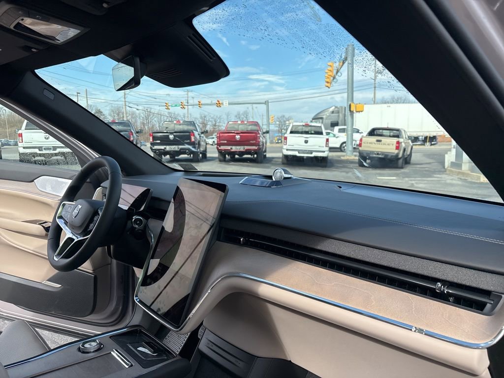 New 2026 Volvo EX90 Ultra AWD/4WD image 37
