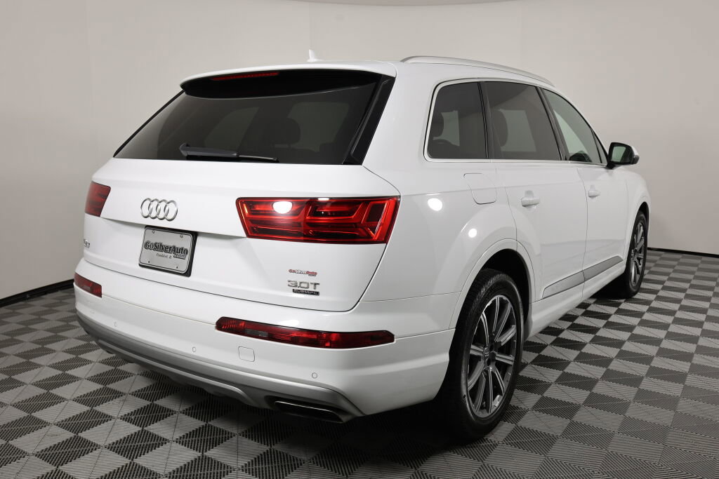 Used 2018 Audi Q7 3.0T Prestige w/ Prestige Package image 2