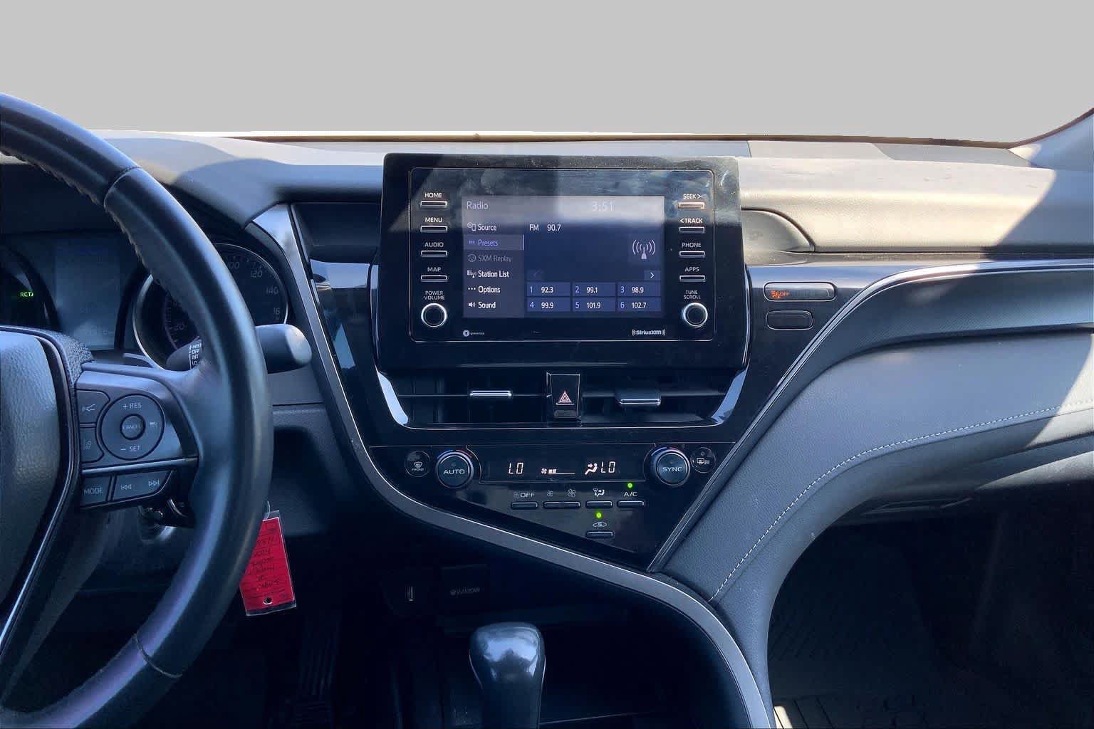 Used 2024 Toyota Camry SE FWD image 6