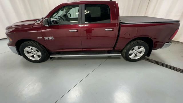 Used 2017 RAM 1500 Classic SLT w/ SLT Plus D￩cor Group image 5