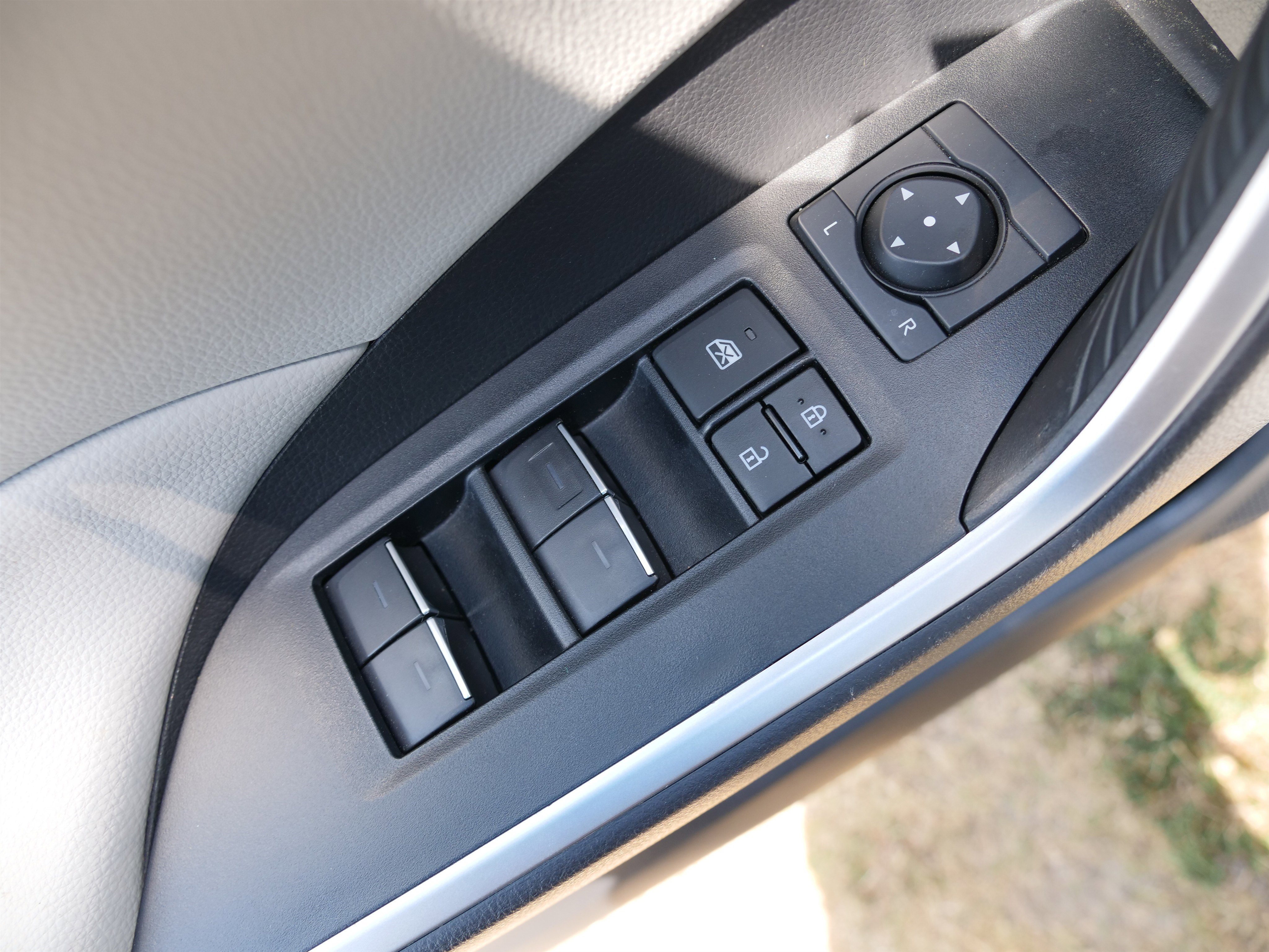 Used 2024 Toyota RAV4 XLE image 18