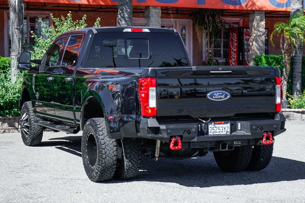 Used 2017 Ford F350 Lariat w/ Lariat Ultimate Package AWD/4WD image 6