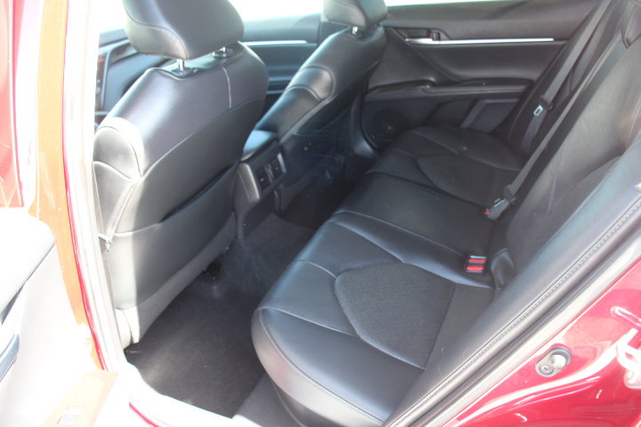 Certified 2021 Toyota Camry XLE FWD image 14