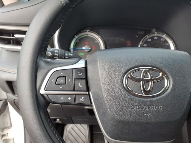 Used 2022 Toyota Highlander Bronze Edition image 9