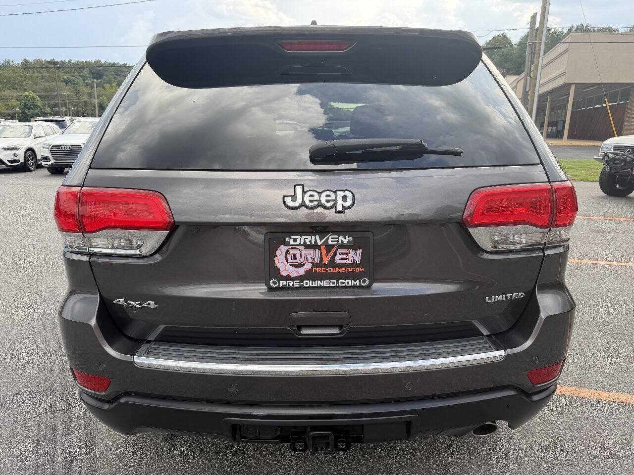 Used 2018 Jeep Grand Cherokee Limited w/ Trailer Tow Group IV AWD/4WD image 7