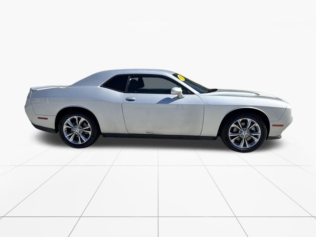 Used 2021 Dodge Challenger SXT image 10