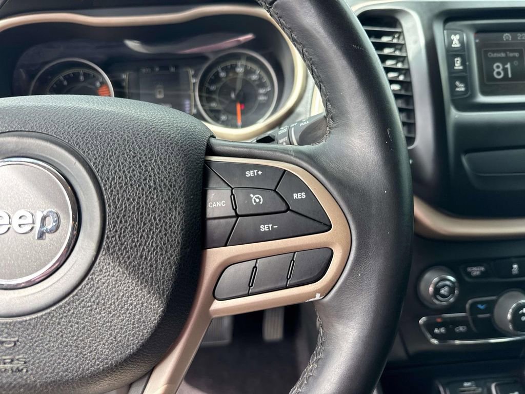 Used 2017 Jeep Cherokee Latitude image 25