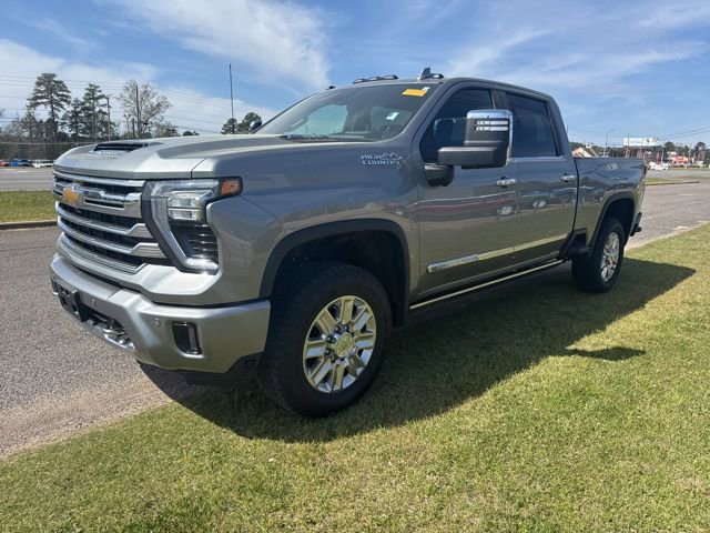 Used 2025 Chevrolet Silverado 3500 High Country w/ High Country Premium Package AWD/4WD image 5