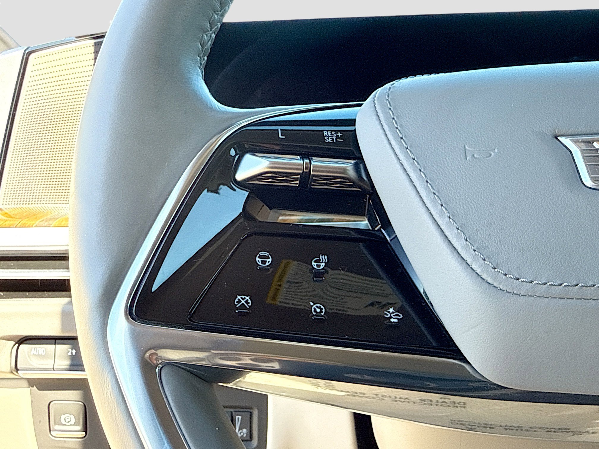 Used 2025 Cadillac Escalade ESV Sport Platinum image 40