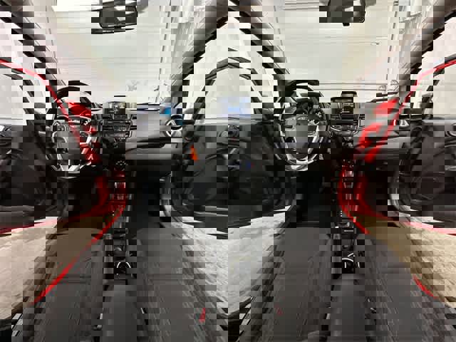 Used 2014 Ford Fiesta SE w/ Equipment Group 201A image 16