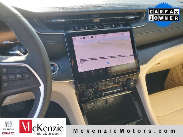 Used 2025 Jeep Grand Cherokee Limited RWD image 17
