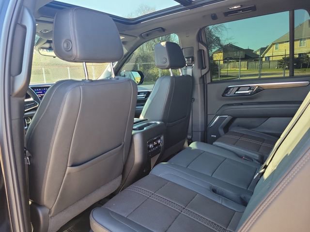 Used 2026 Chevrolet Tahoe High Country w/ Sun And Tow Package AWD/4WD image 11
